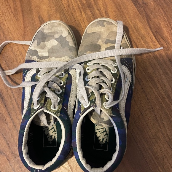 Gently used boys vans - Picture 3 of 5